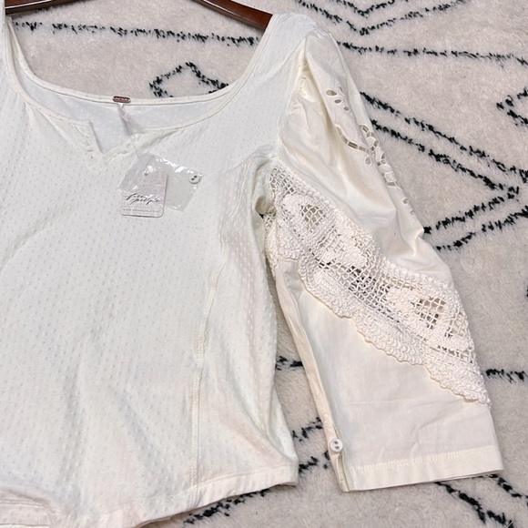 Free People Brunch Date Top in Moon Glow, NWT, Size XL - Picture 6 of 9